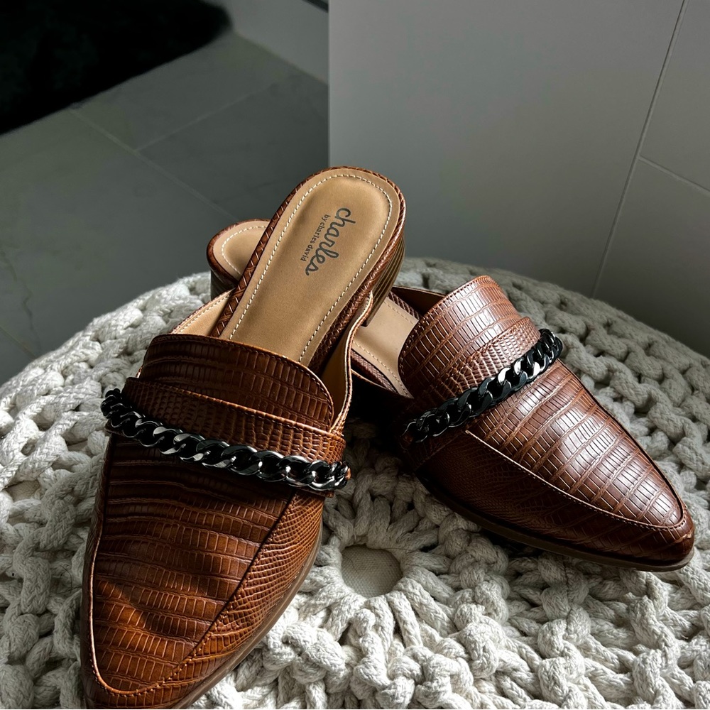 Charles David textured mules. Rich brown with gun metal chain detailing. 9.5